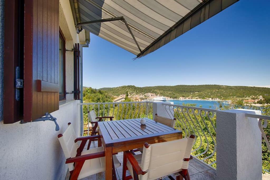 Apartmán Luceissa Vis Exteriér fotografie